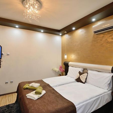 Fantasy Apartaments And Studios Avenue Комплекс Фантазия Хисаря ภายนอก รูปภาพ