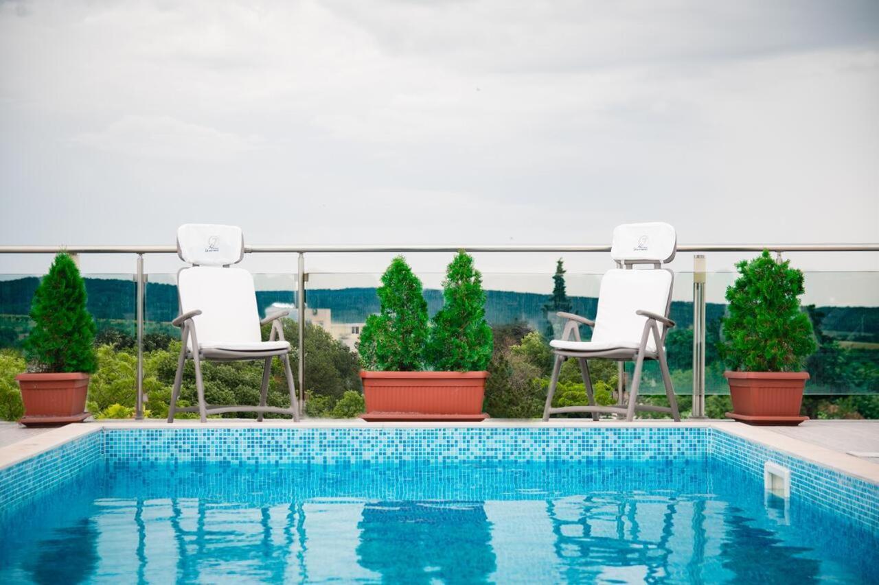 Fantasy Apartaments And Studios Avenue Комплекс Фантазия Хисаря ภายนอก รูปภาพ