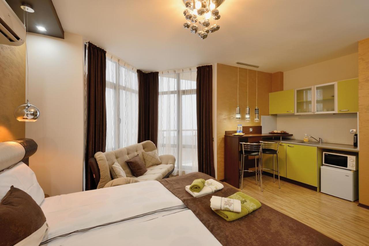 Fantasy Apartaments And Studios Avenue Комплекс Фантазия Хисаря ภายนอก รูปภาพ