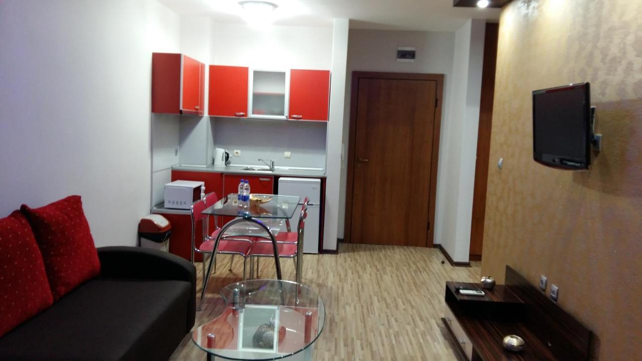 Fantasy Apartaments And Studios Avenue Комплекс Фантазия Хисаря ภายนอก รูปภาพ