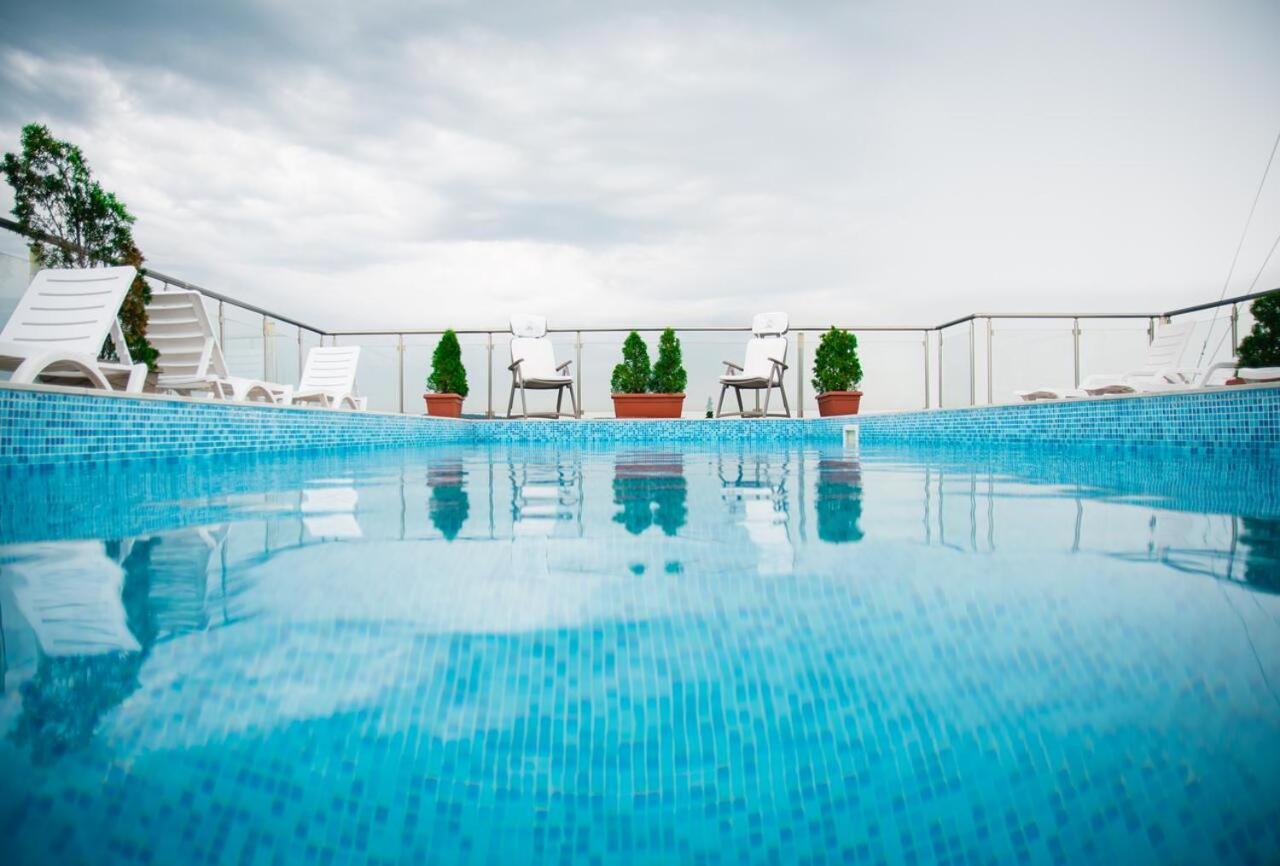 Fantasy Apartaments And Studios Avenue Комплекс Фантазия Хисаря ภายนอก รูปภาพ